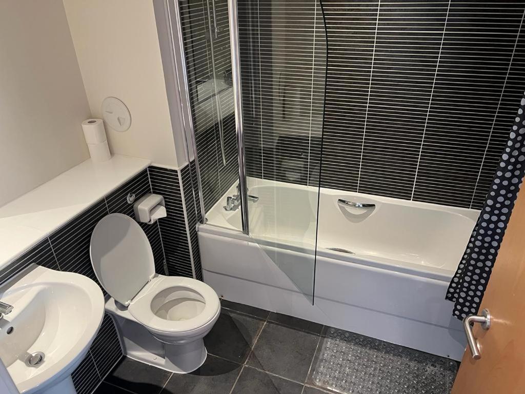 Modern 2 Bed With Stunning Seaside View Edimburgo